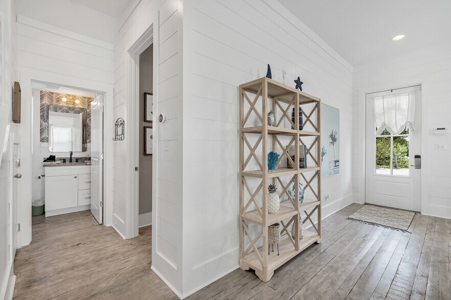 Building Photo - 35 Abbie Rd