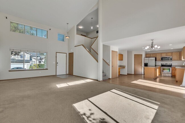 Building Photo - Beautiful Gated Home in Puyallup