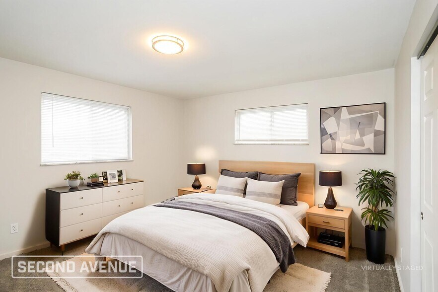 Building Photo - 4656 Linda Dr