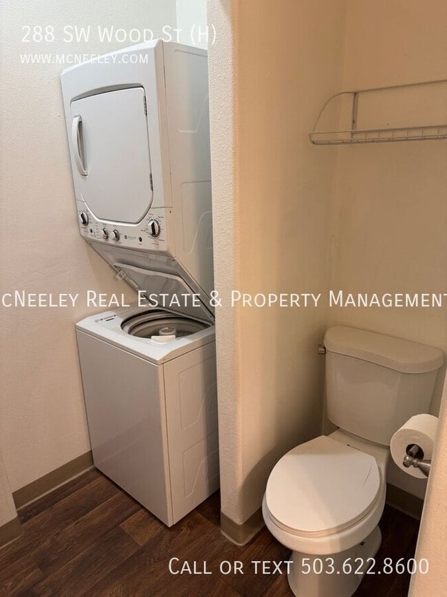 Building Photo - 288 SW Wood St