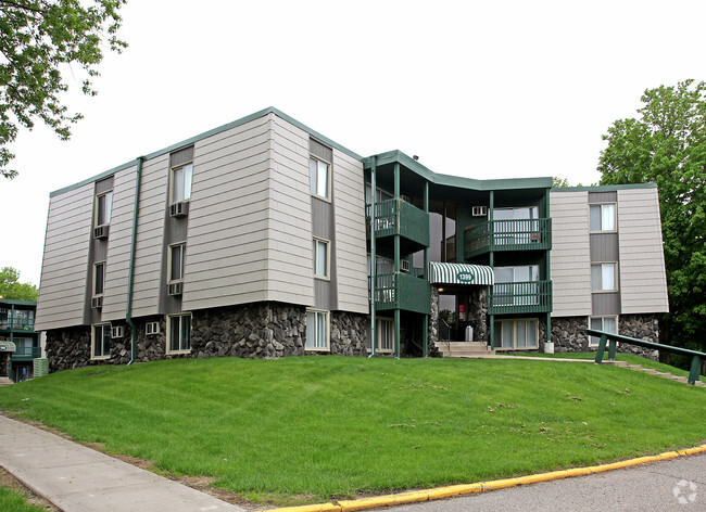 Garden View Apartments- Exterior photo - Garden View Apartments