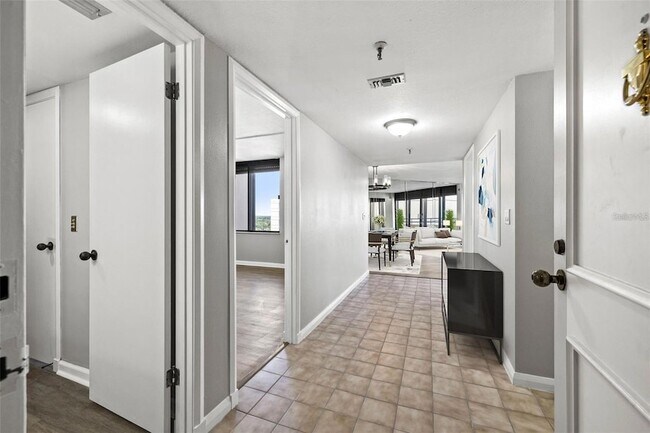 Building Photo - 5950 Pelican Bay Plaza S