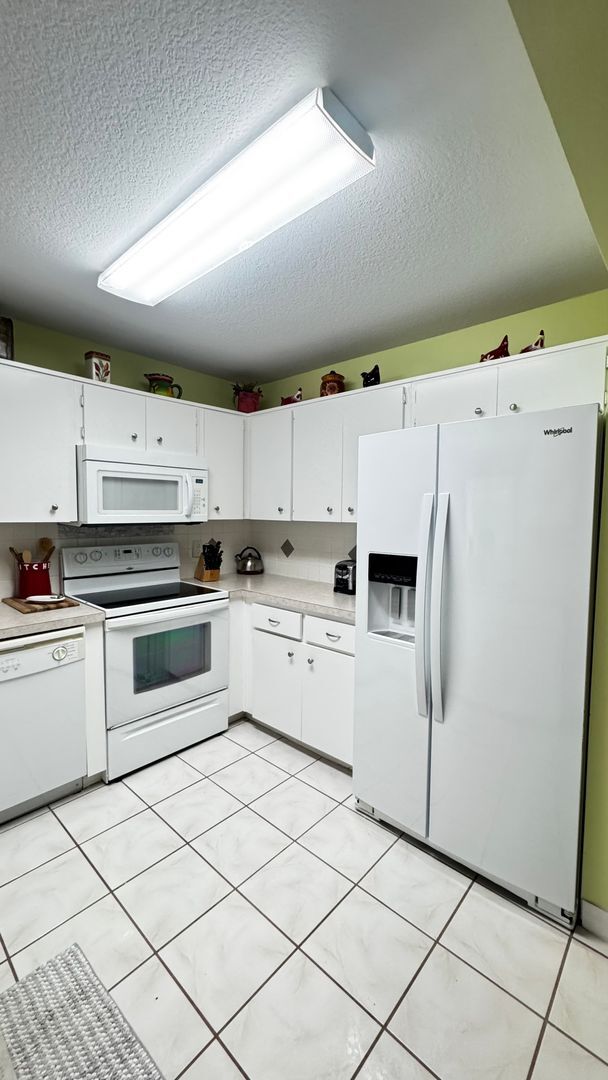 Building Photo - 8670 SW 97th St