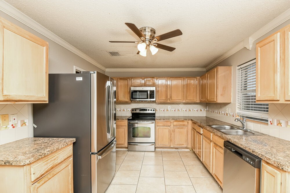 Building Photo - 3115 Teodoro Dr