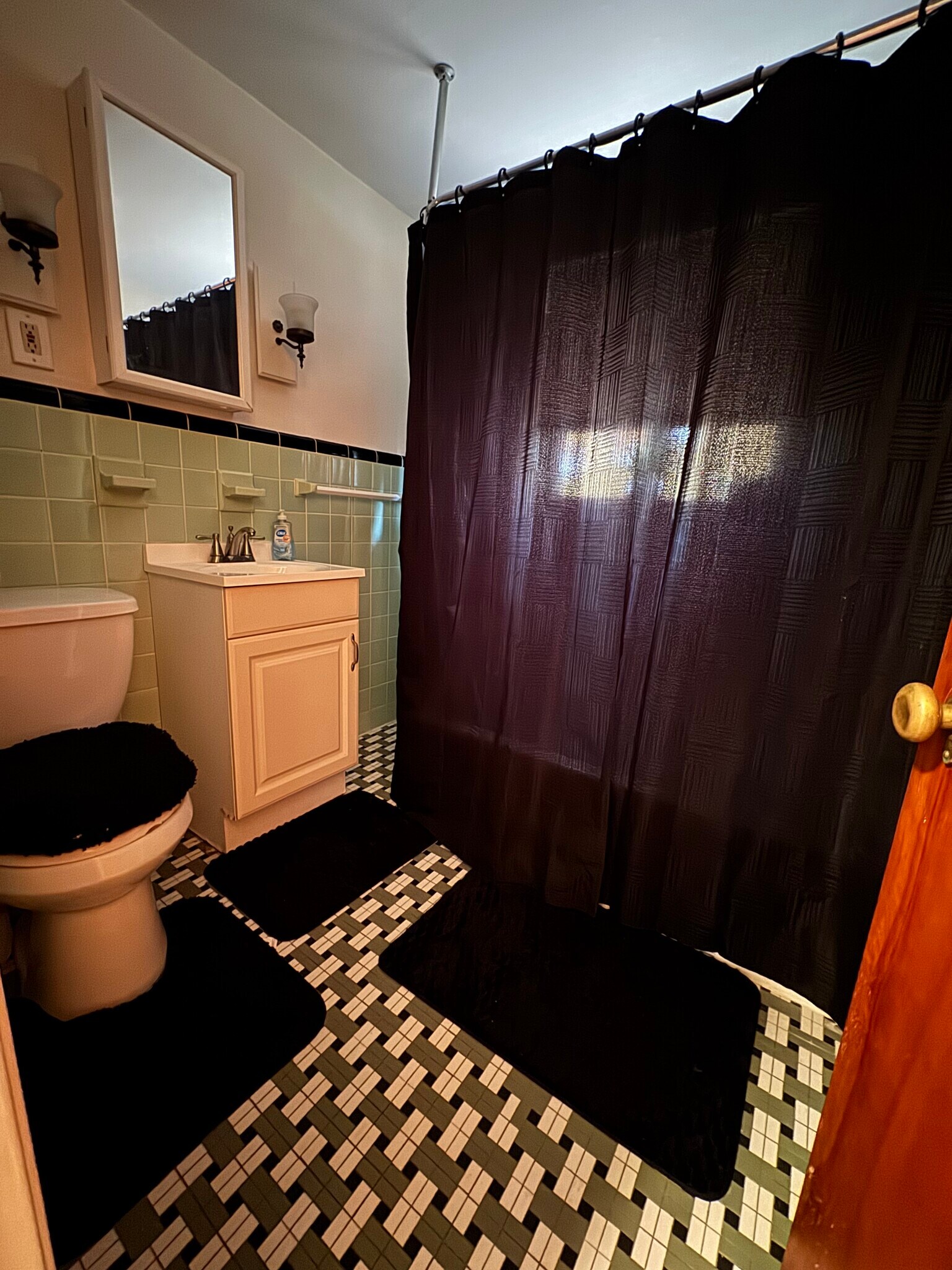 Bathroom - 4235 Chester Dr