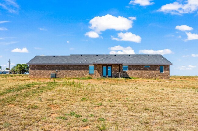 Building Photo - 8536 E County Rd 5500