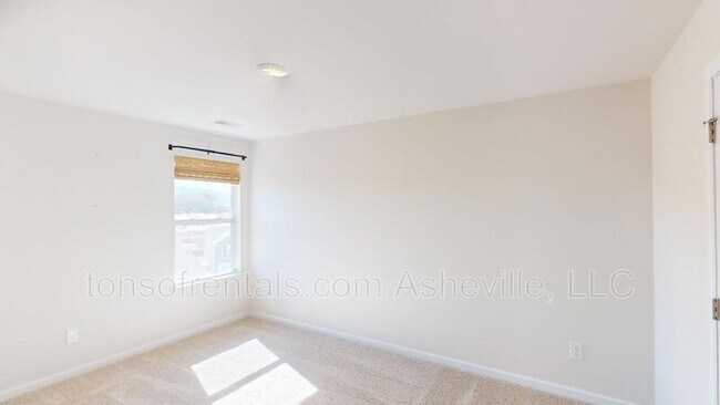Building Photo - 354 Tavernier Ln