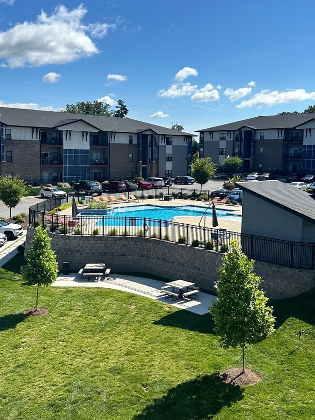 Building Photo - Eleven25