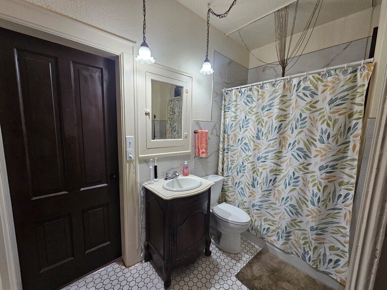 Bathroom - 508 Maple Ave