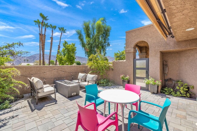 Building Photo - 49069 Mariposa Dr