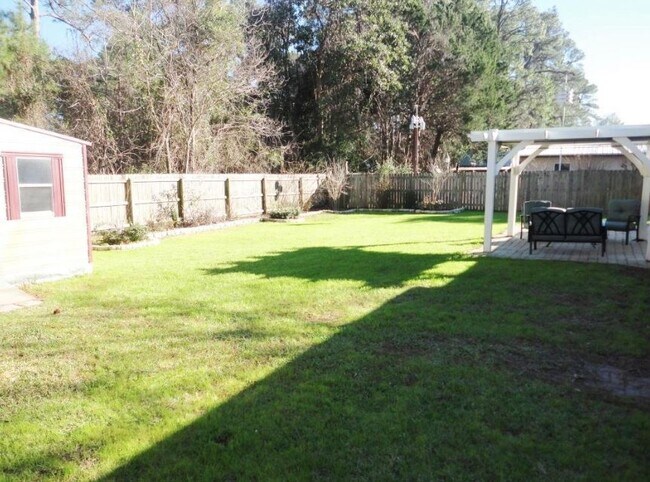 Building Photo - 280 Anderson Dr