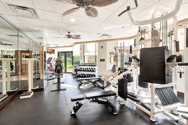 Building Photo - 9500 S Ocean Dr