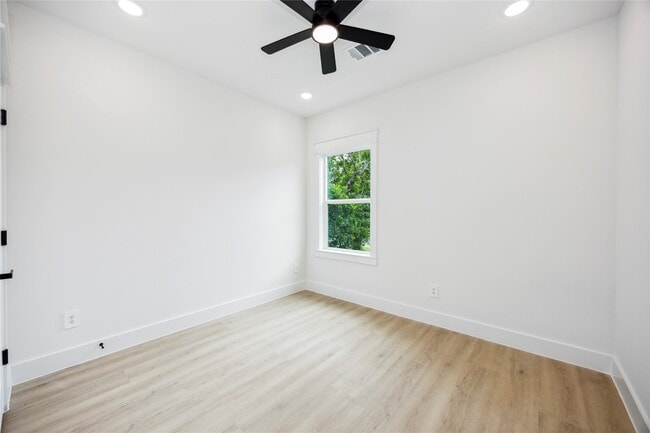 Building Photo - 4601 Newberry St