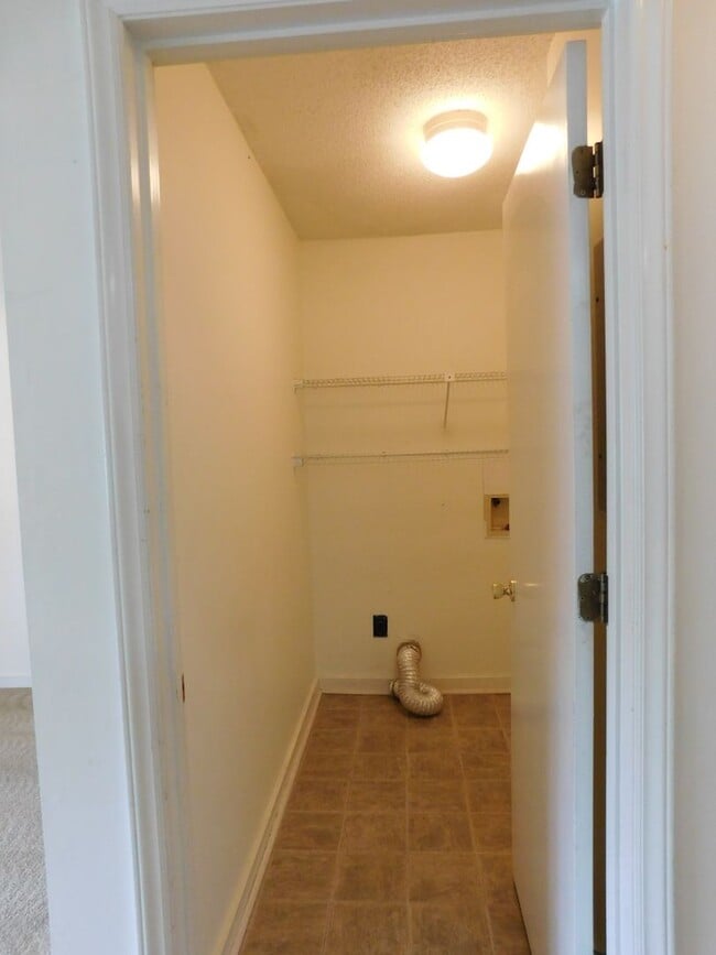 Building Photo - 7 Pillory Cir