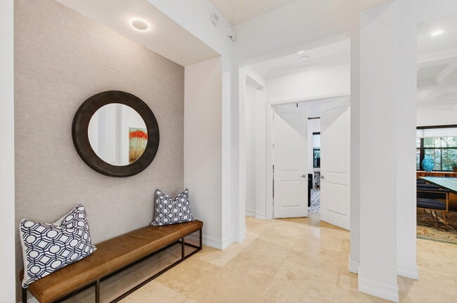 Building Photo - 17662 Cadena Dr