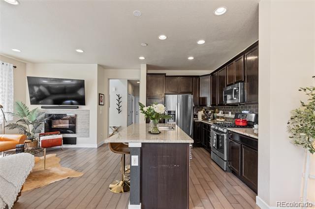Building Photo - 2065 W 67th Pl