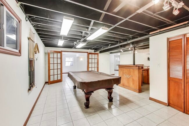 Building Photo - 1217 S Elder Ln