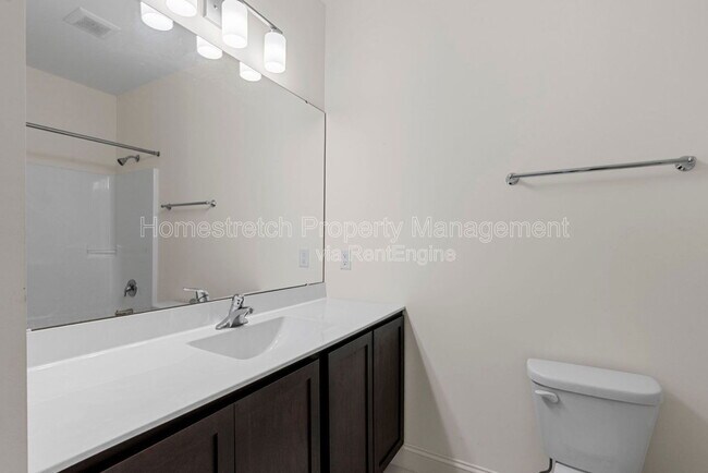 Building Photo - 521 Upper Ridgepointe Ct