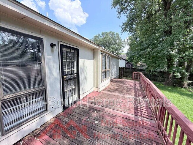 Building Photo - 4457 Walden Glen Cv