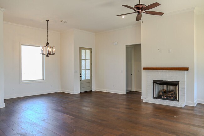 Building Photo - Tuscan Ridge Home
