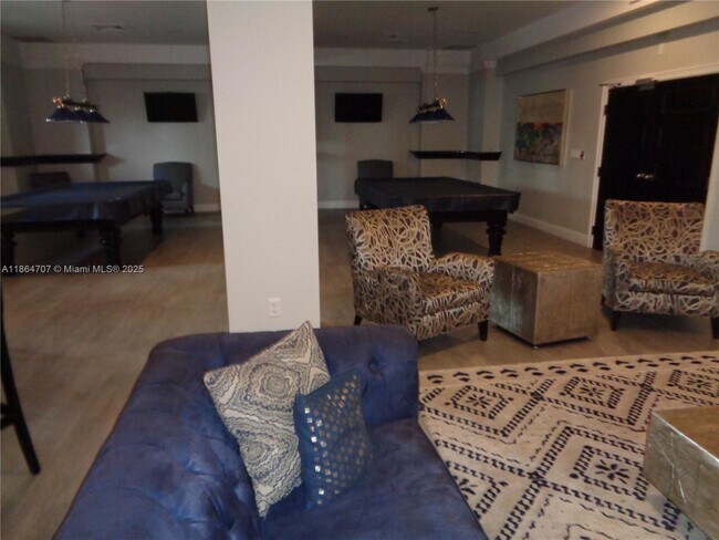 Building Photo - 2501 S Ocean Dr