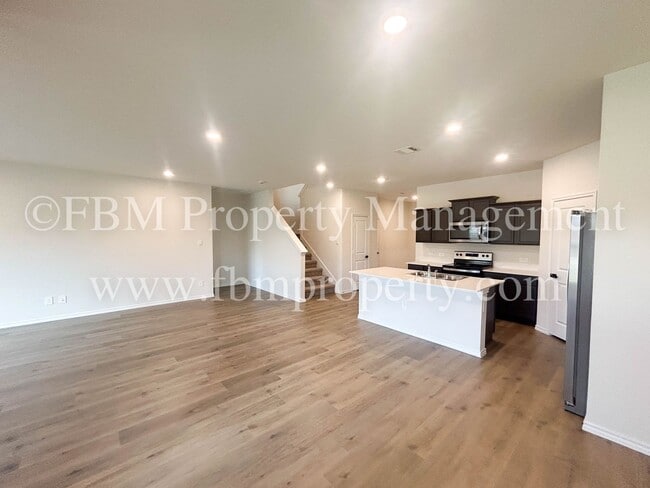 Building Photo - 935 Keystone Ct