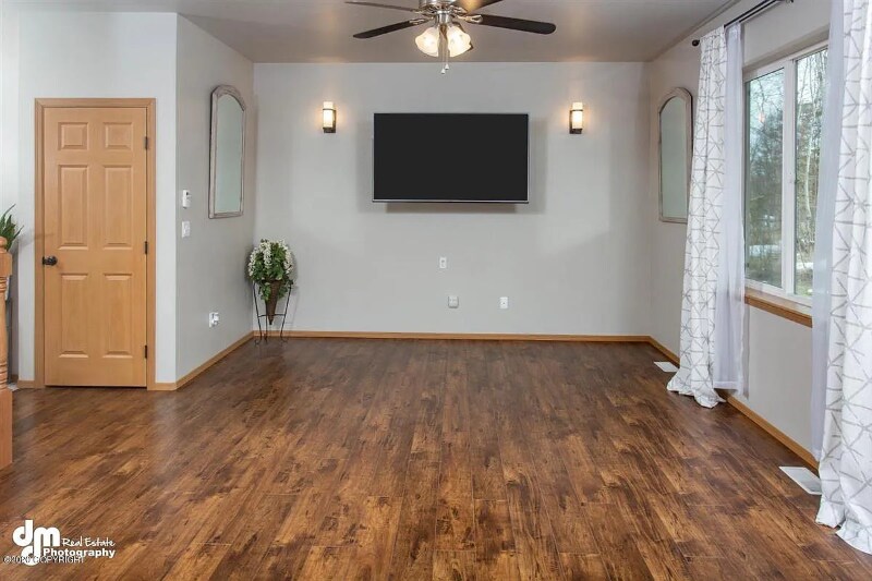Building Photo - 2090 W Melanie Ave