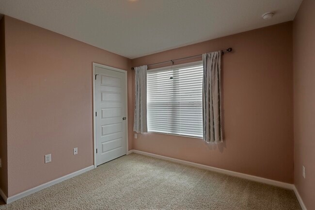 Building Photo - 5747 Guinevere Ln