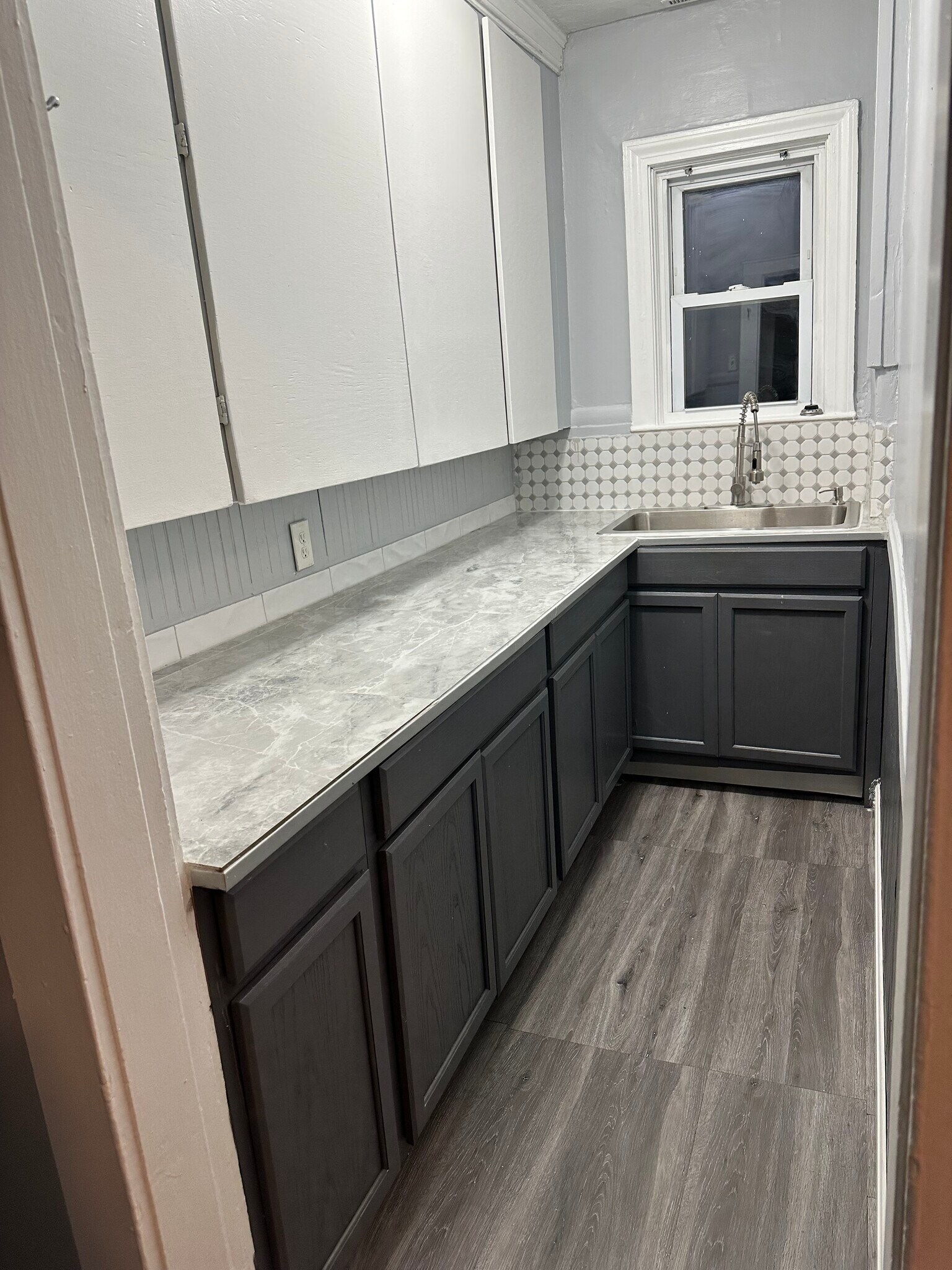 Building Photo - 16 Sabra St