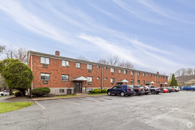 Building Photo - Suburban Manor