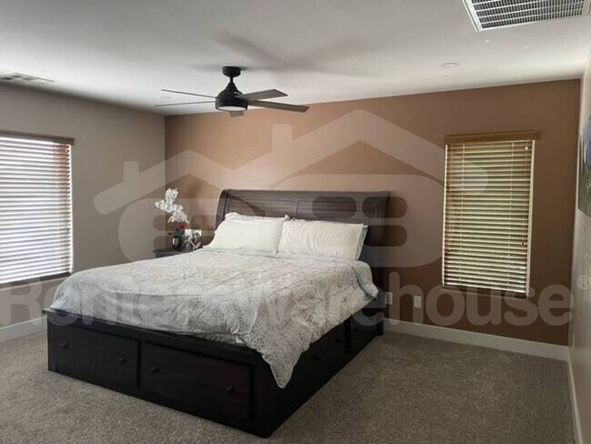 Building Photo - North Phoenix 4bed 2.5ba 2car POOL Oasis