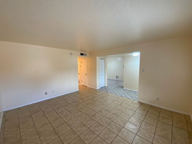 Building Photo - 4 Bedroom Single Story Home Available Near Tramway Blvd NE & Lomas Blvd NE!