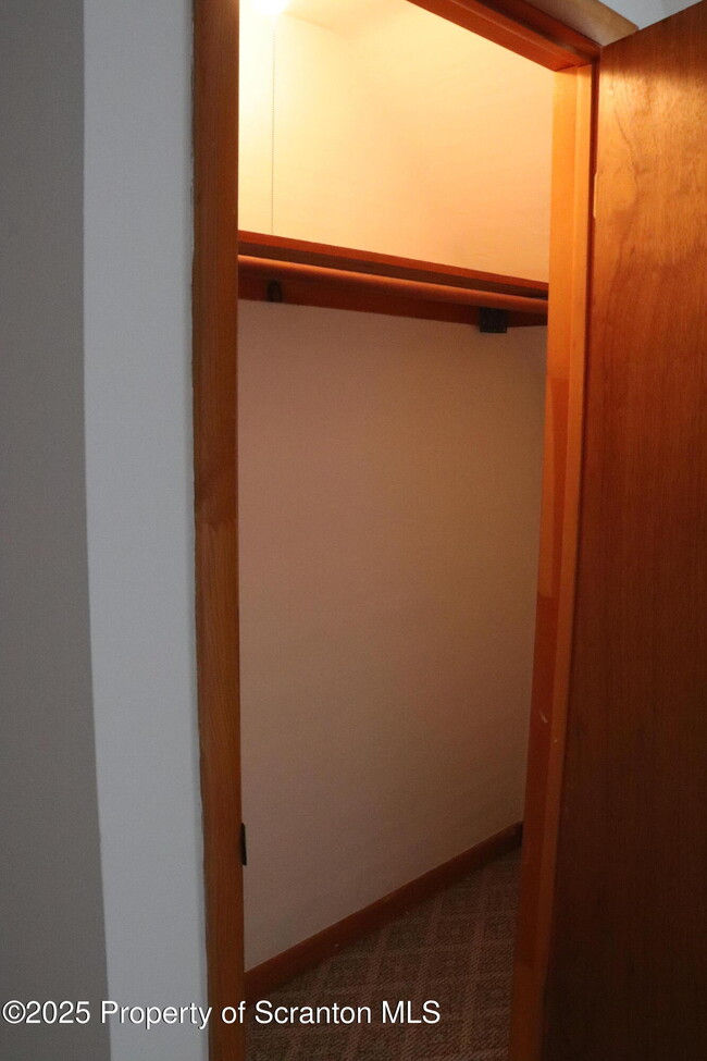 Building Photo - 112 1st St