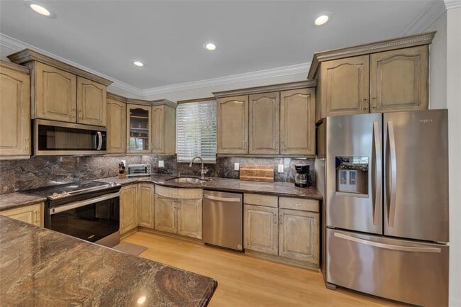 Building Photo - 4601 Bougainvilla Dr