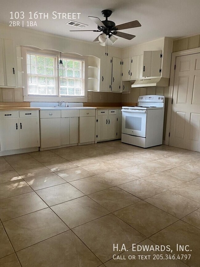 Building Photo - 103 16th St