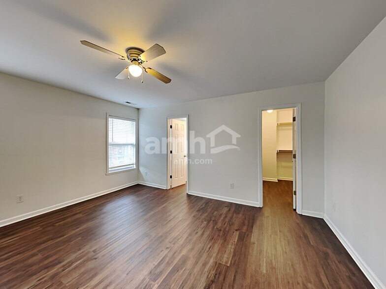 Building Photo - 1208 Mallory Ln