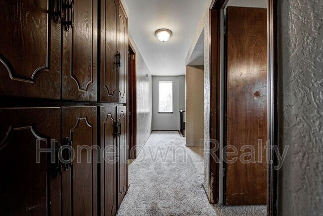 Building Photo - 7301 Edenborough Dr