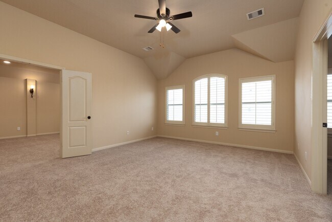 Building Photo - 17303 Quiet Shores Dr