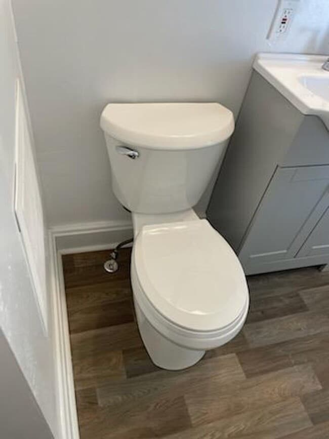 Building Photo - Charming & Updated 3-Bedroom Duplex with Modern Finishes in Hagerstown – Move-In Ready!