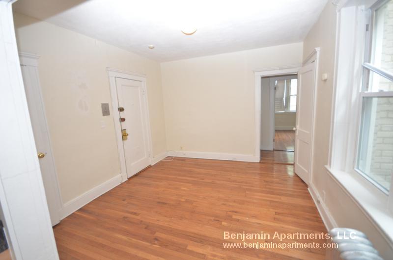 Building Photo - 109 Brainerd Rd