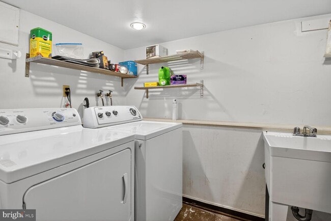 Building Photo - 3705 8th St S