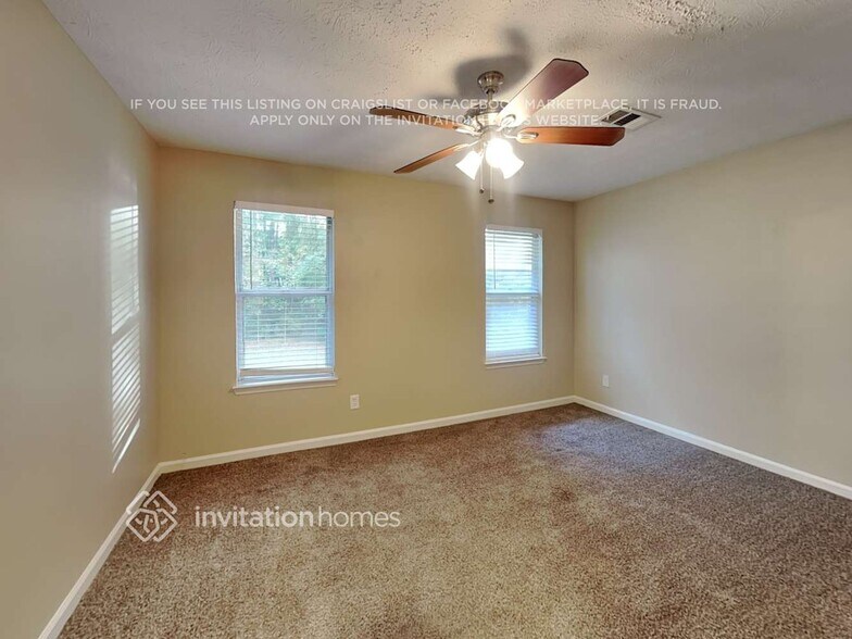 Building Photo - 3156 Fescue Cir