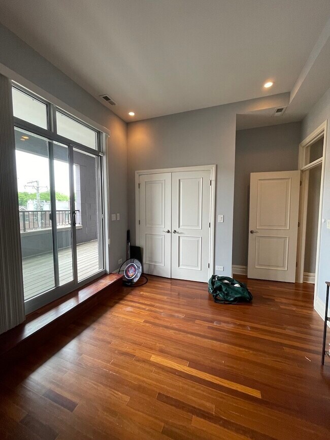 Building Photo - 1746-52 W North Ave