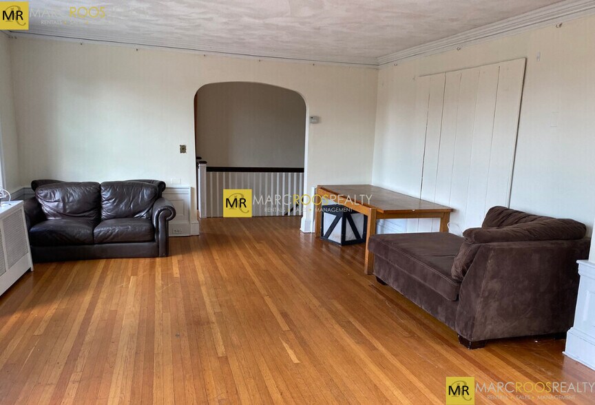 Primary Photo - 28 Manet Rd
