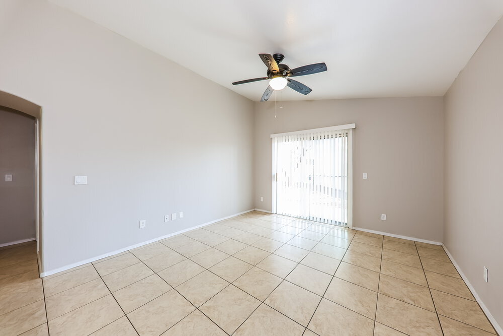 Building Photo - 13117 N El Frio St
