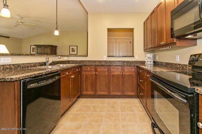 Building Photo - 965 Registry Blvd