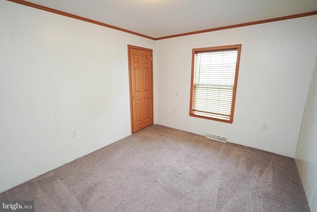 Building Photo - 12179 Country Dr