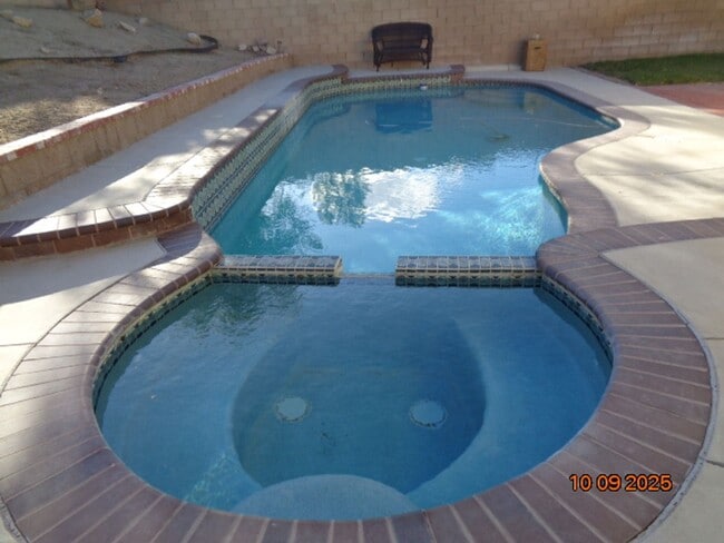 Building Photo - Modernized One Story Harris Home with Ingr...