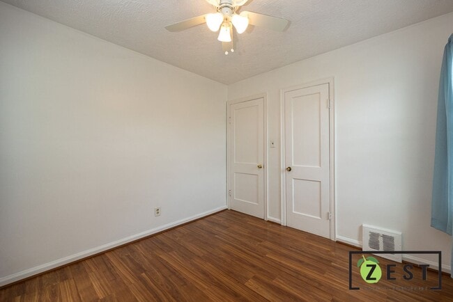 Building Photo - OPEN HOUSE- 3/26! 3PM-330PM! Amazing 3 Bedroom 1 Bathroom - $1,375.00