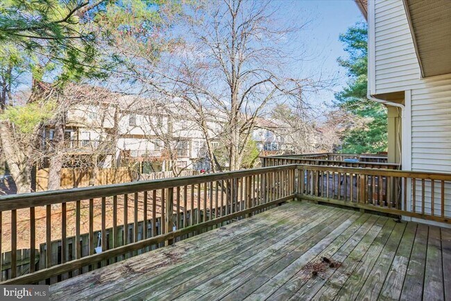 Building Photo - 3 Cinzano Ct